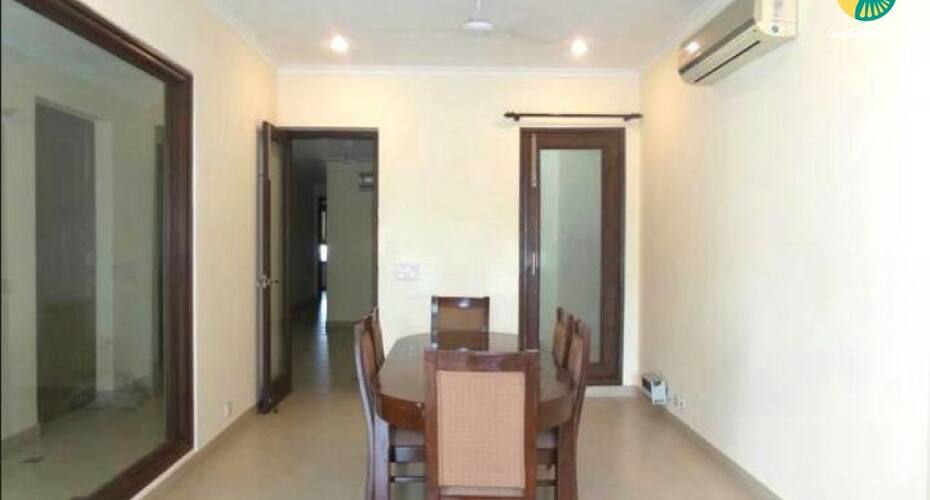 A Well furnished 3 Bedroom Apartment, New Delhi 4